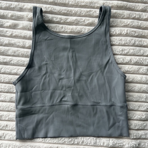 Lululemon Power Pivot Tanks - Picture 3 of 6